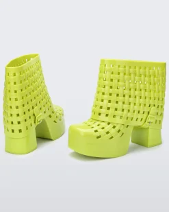 Clog Boot