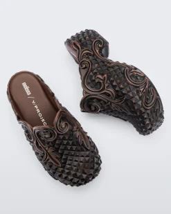 Court Clog