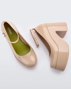 Doll Heel