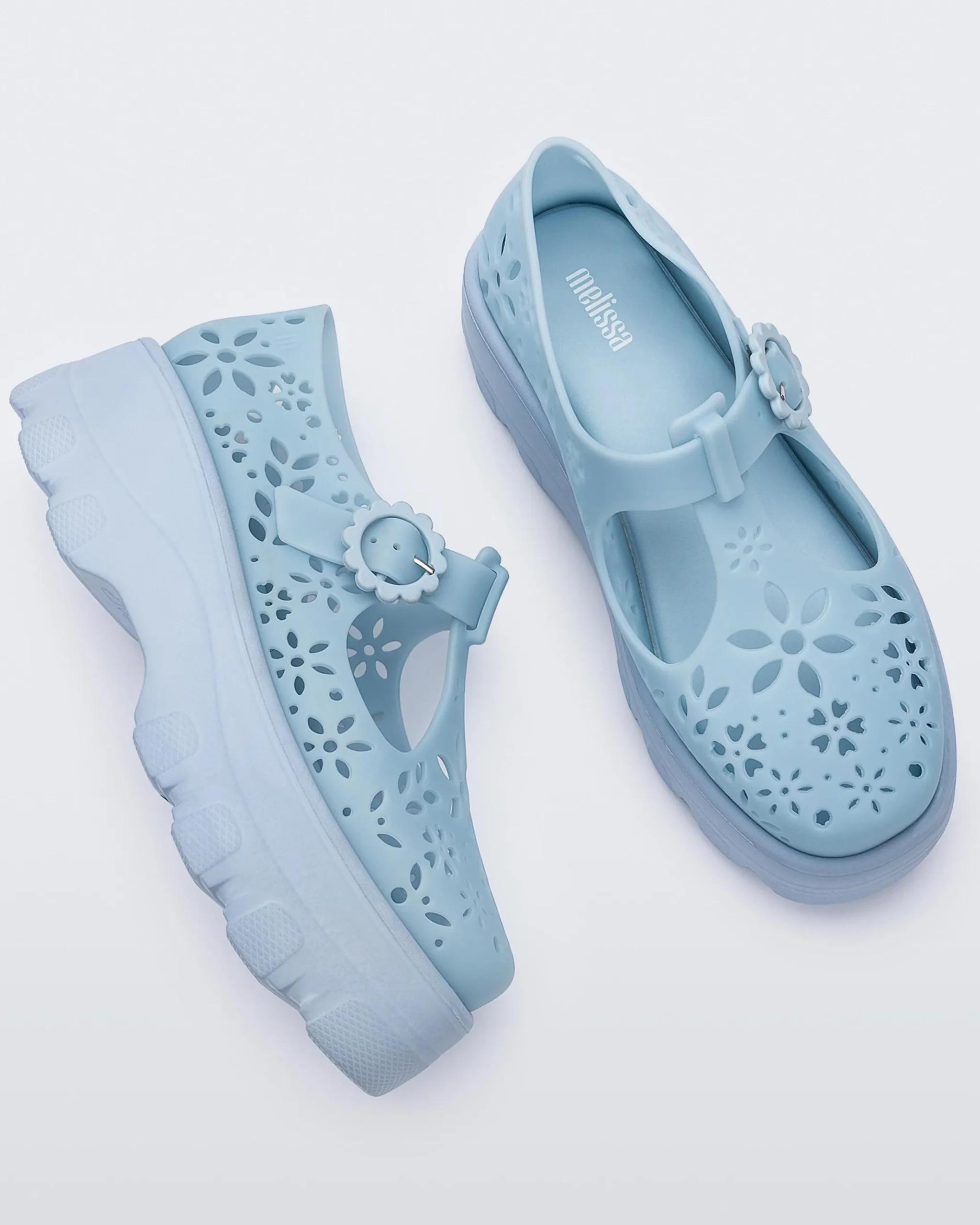 Kick Off Lace