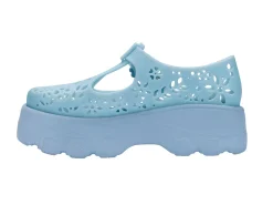 Kick Off Lace