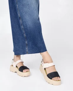 Kick Off Sandal
